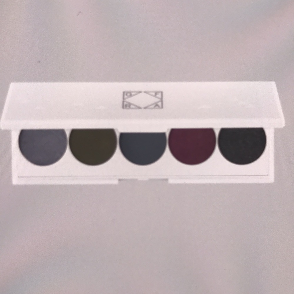 NEW Ofra signature palette Smokey Eyes eye shadow BNIB